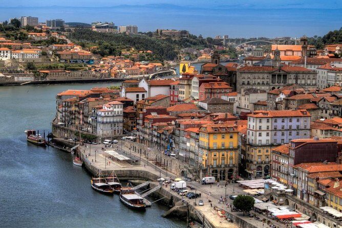 Private tour to the city of Porto c/proof of Porto wine - Key Points