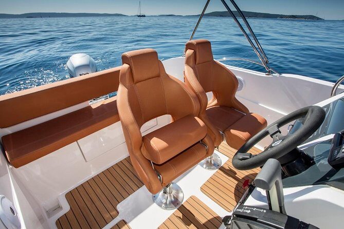 Private tour to the Elafiti with Barracuda 545 - half day 4h - An In-Depth Look at the Private Elafiti Tour