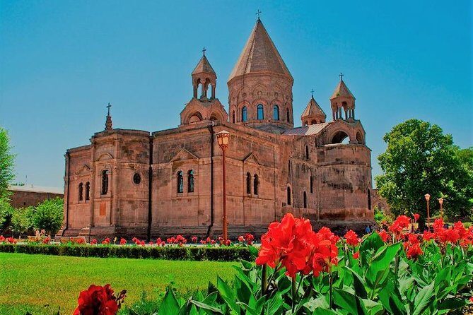 Private tour to UNESCO heritage Echmiadzin churches, Zvartnots and Sardarapat - A Closer Look at the Itinerary
