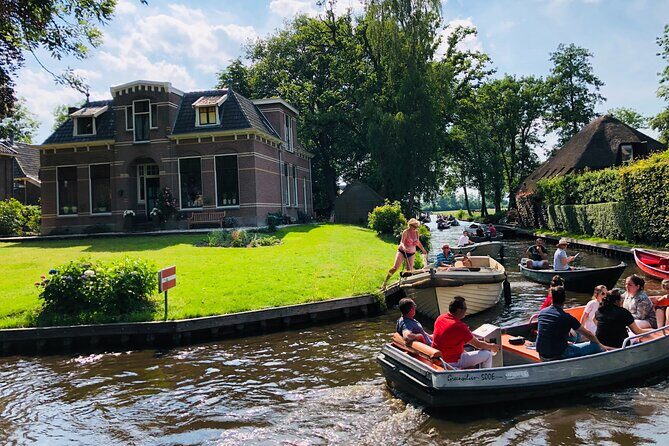Private Tour to Zaanse Schans + Giethoorn with renting boat - A Closer Look at the Itinerary