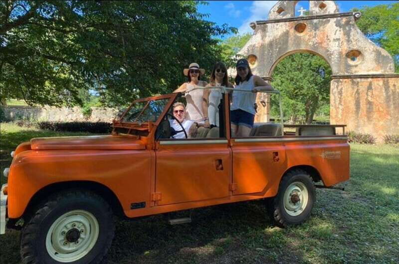Private Tour Uxmal Land Rover Vintage safari & Mayan brunch - Vintage Land Rover Adventure