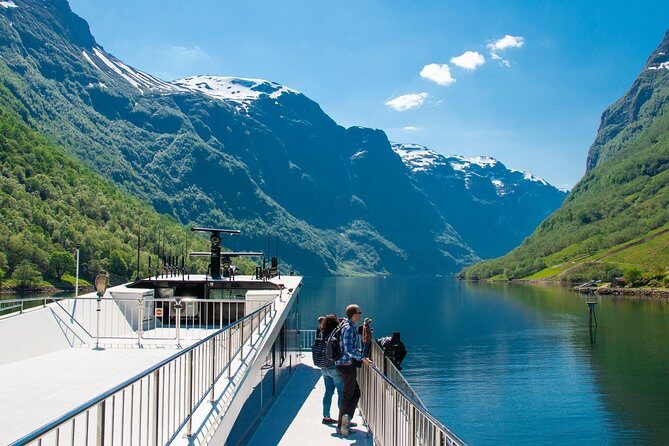 Private tour - Viking Village, Nærøyfjord Cruise and Flåm Railway - Exploring Norways Natural Wonders and Cultural Gems