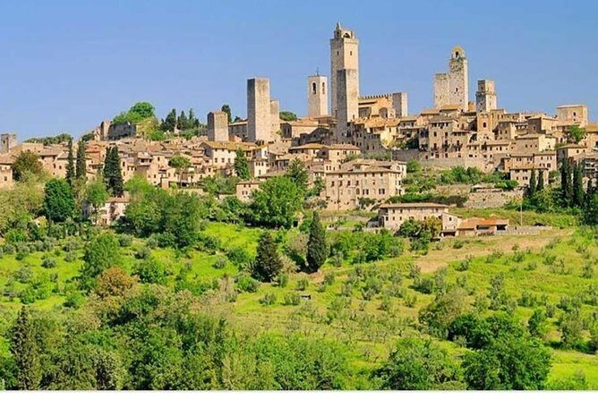 PRIVATE TOUR: Volterra & San Gimignano with Lunch & Wine Tasting Experience - What Makes This Tour Stand Out?