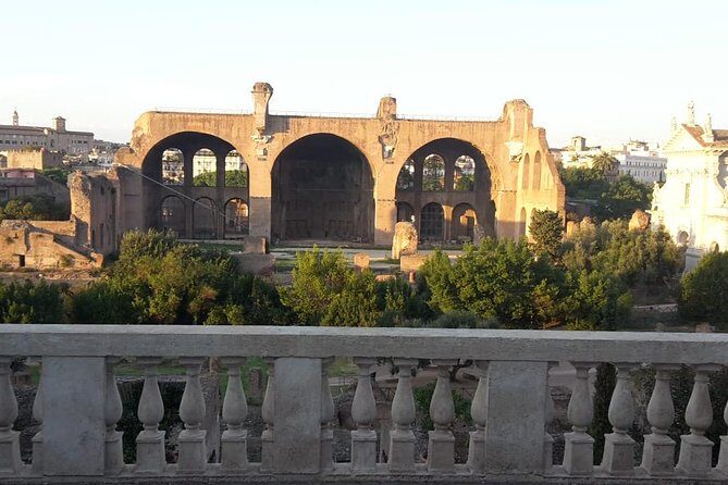 PRIVATE TOUR, with archaeologist: Colosseum, Palatine Hill, Roman Forum. - The Value of a Private Archaeologist-Led Tour