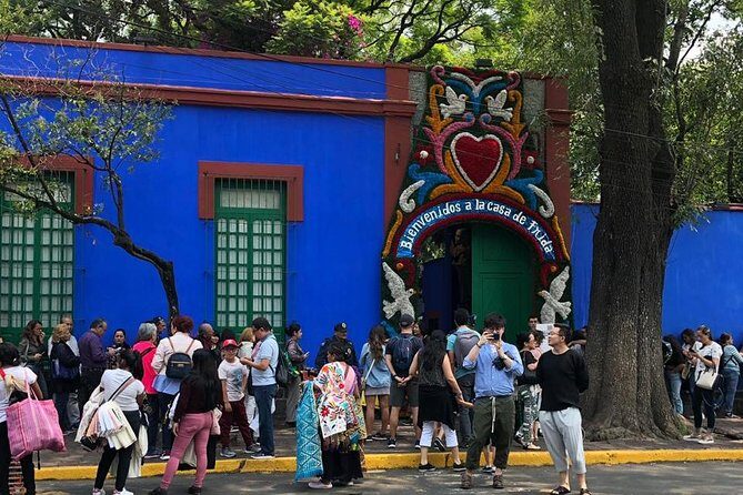 Private Tour: Xochimilco, Coyoacan and Frida Kahlo Museum. - Who Should Consider This Tour?