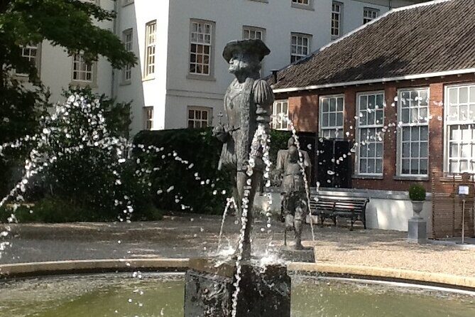 Private tour: Your Own Utrecht - mysteries and treasures - A Deep Dive into the Experience