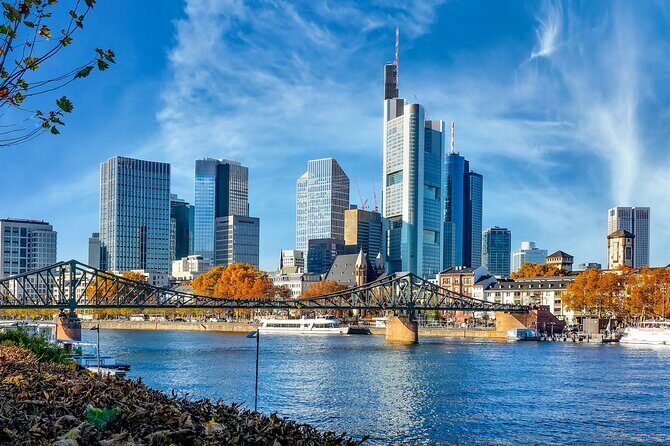 Private transfer: Berlin to Frankfurt with 2h for sightseeing - FAQ