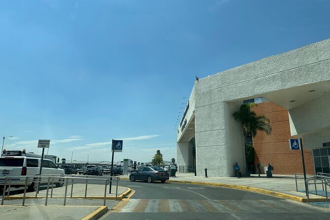 Private transfer between Leon BJX Airport and Guanajuato City - Who Should Consider This Transfer?