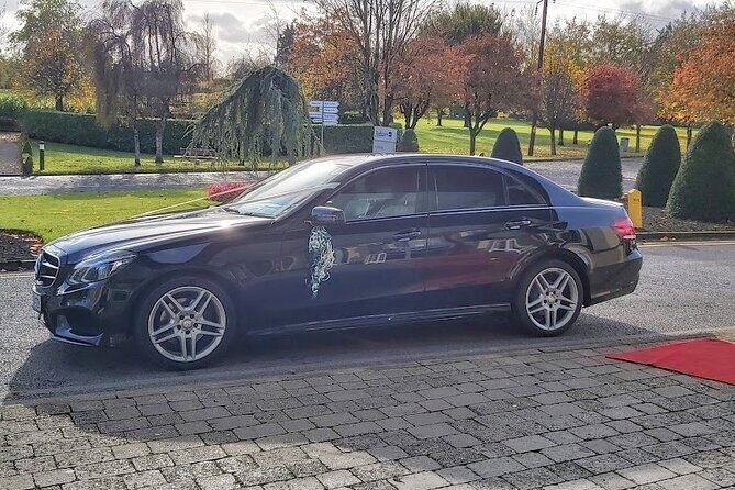 Private Transfer between SHANNON & DINGLE | Premium Vehicles - The Experience from the Traveler’s View