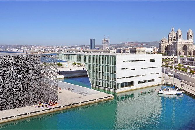 Private transfer by car: Airport from / to the City or Port of Marseille - The Practical Details of the Transfer