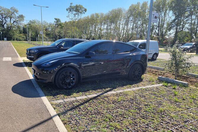 Private transfer by VAN or Electric Car to Marseille - What to Expect from Your Electric Car Transfer