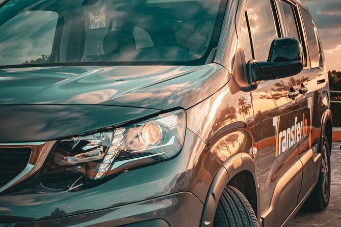 Private Transfer Cancun Airport-Hotel Zone | Simple Trip - The Hotel Drop-Off and Return