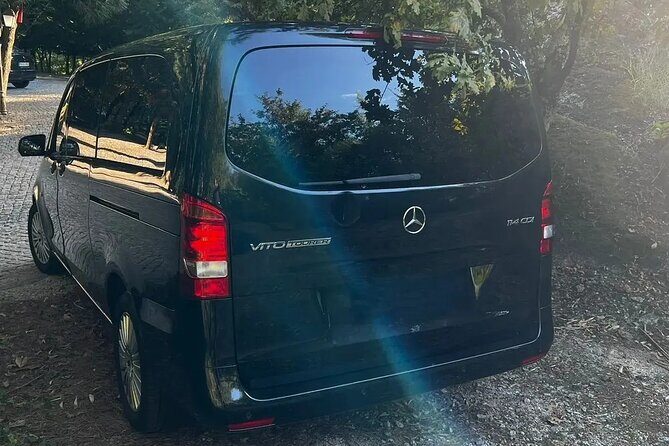 Private Transfer - Day Trip Lisbon - Porto with Tour / Stop - Key Points