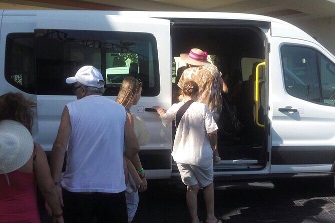 Private Transfer from 1 to 6 people Airport to Playa del Carmen - An In-Depth Look at the Transfer Experience