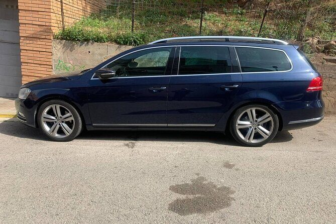 Private Transfer from Airport Barcelona to Sitges - The Experience in Detail