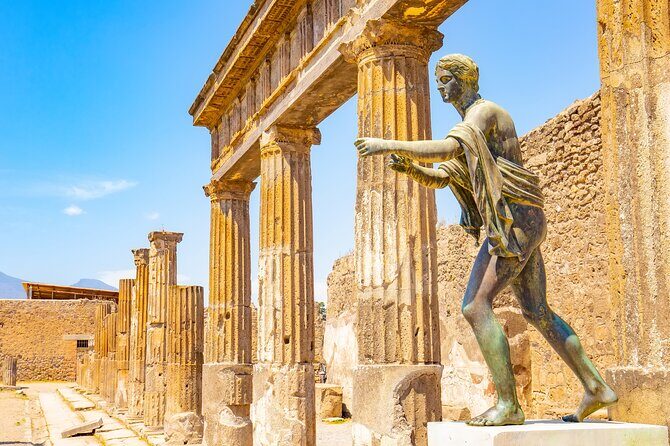 Private transfer from Amalfi to Sorrento with 2h Stop in Pompeii - Key Points