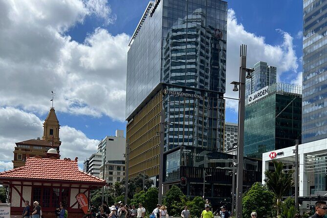 Private Transfer From Auckland City To Auckland Airport - FAQ