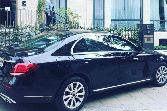 Private Transfer from Barcelona to the Port (or vice versa) - Who Should Book This Service?