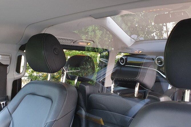 Private transfer from Biarritz BIQ airport to San Sebastian - Key Points