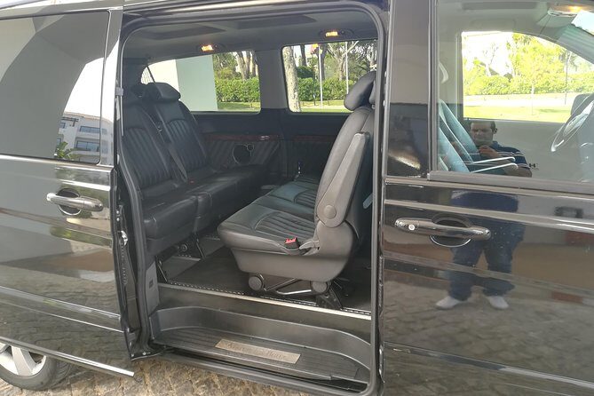 Private Transfer from Faro Airport to Tavira (1-4 pax) - Key Points