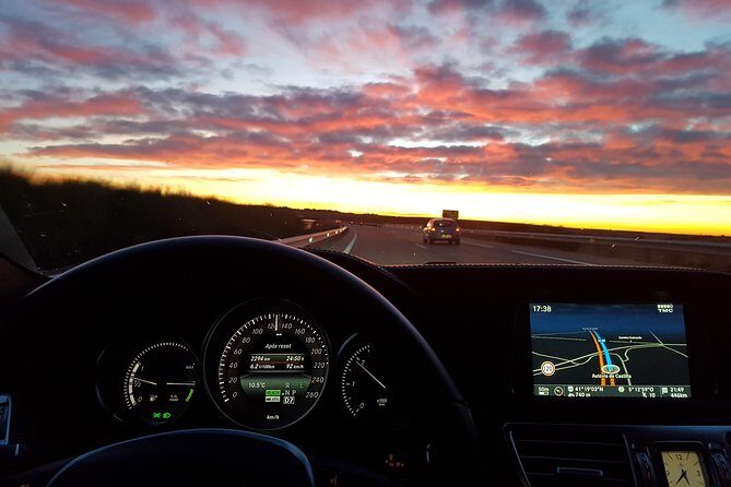 Private Transfer from Lisbon to Porto with WiFi on Board - Key Points