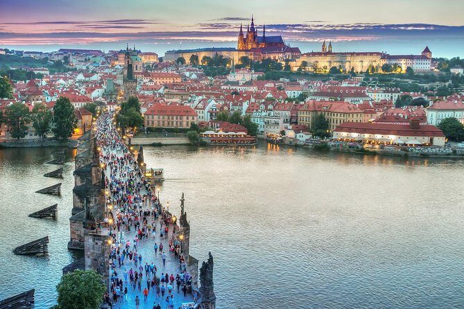 Private Transfer from Munich to Prague with 2 hours of Sightseeing, local driver - Key Points