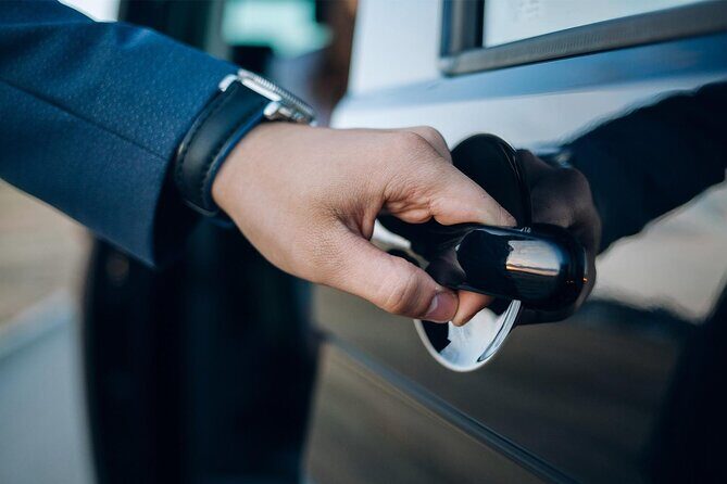 Private Transfer from or to Toronto Airport to or from Hotel - What To Expect on Your Journey