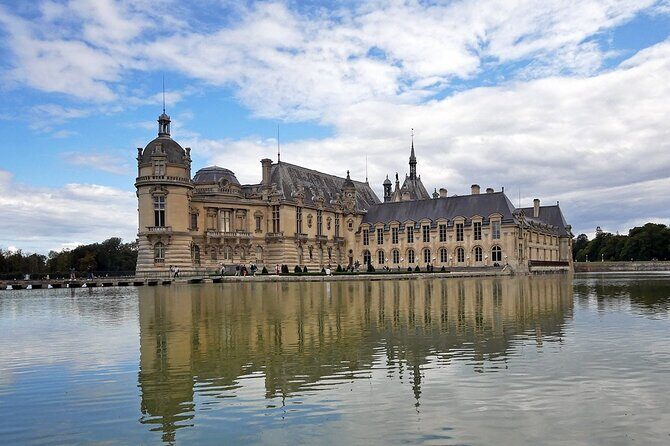 Private transfer from Paris to Chantilly or Chateau de Montvillargenne - The Destinations: Chantilly and Château de Montvillargenne