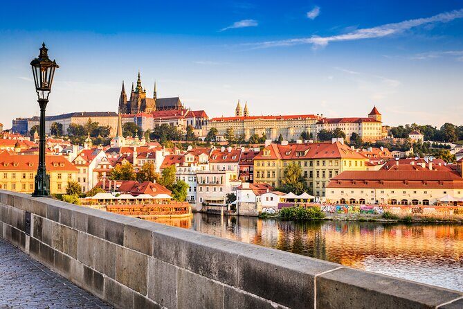 Private transfer from Passau to Prague, 2h Stop, Local driver - Who Should Consider This Service?