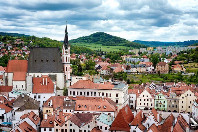 Private Transfer from Prague to Cesky Krumlov, English-speaking driver - Key Points