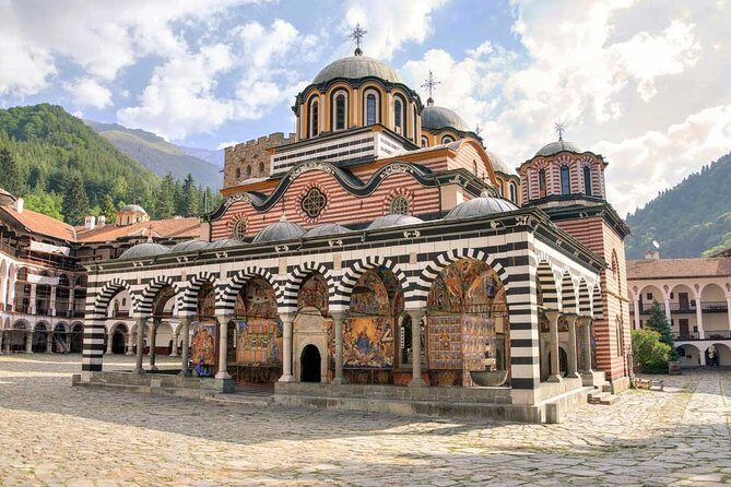 Private Transfer from Sofia Airport SOF to Sofia in Business Car - FAQ