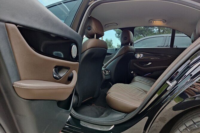 Private Transfer From/To Athens International Airport - Who Is It Best Suited For?