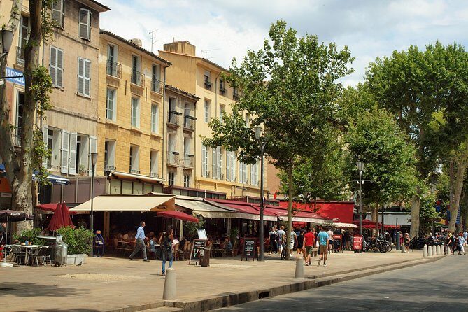 Private Transfer: Marseille Airport to / from Aix-en-Provence (and vicinity) - In-Depth Look at the Private Transfer Service