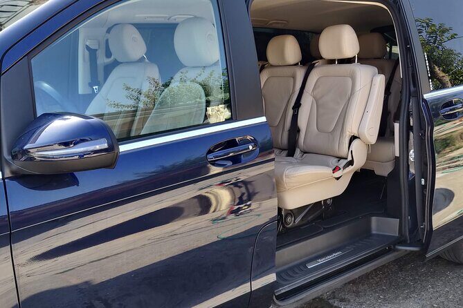 Private Transfer Naples to Amalfi Coast + 2 hours stop in Pompeii - FAQs