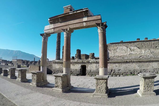 Private Transfer NAPLES to RAVELLO or vv (with Stop option in Pompeii) - Who Should Consider This Transfer?