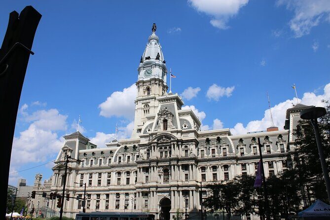 Private Transfer: Philadelphia Airport PHL to Philadelphia in Business Car - The Experience of a Private Airport Transfer in Philadelphia