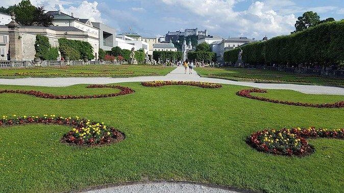 Private Transfer Prague to Salzburg with 2h stop in Krumlov in a Sanitized Car - The Drive and the Scenic Stop: Cesky Krumlov