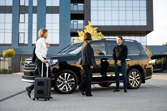 Private Transfer to and from YYZ Toronto Pearson Airport - Easy, Reliable Transportation: Our Honest Take on the Private Transfer to and from YYZ Toronto Pearson Airport