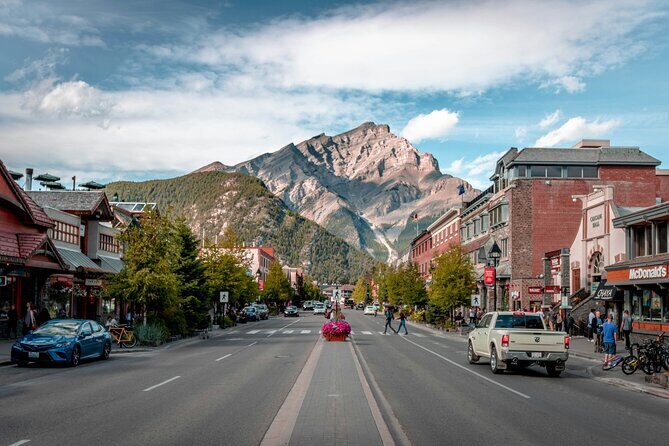 Private Transfer to Banff from Calgary or Airport - Key Points