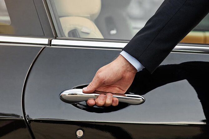 Private Transfer  To or From - Airport, Downtown, Cruise Harbour - Introducing the Private Transfer Service in Vancouver