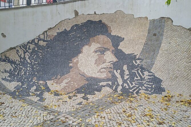 Private Tuk Tuk of the Old Town Lisbon and Street Art Highlights - Family and Accessibility Considerations