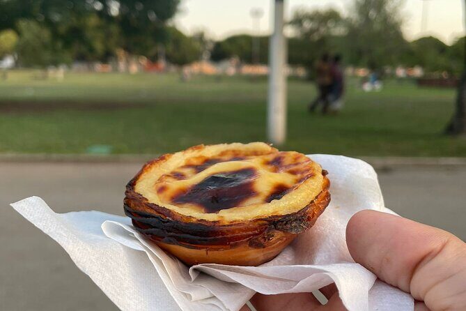 Private Tuk Tuk Tour Through the Belém Neighborhood in Lisbon - Stop 1: Pastéis de Belém