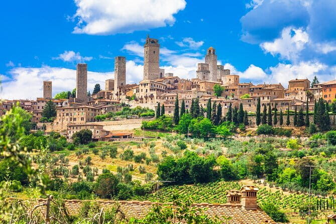 Private Tuscany Tour to Siena and San Gimignano with Winery Lunch - San Gimignano: Towered Town and UNESCO Heritage Site