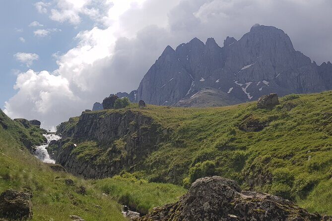Private two days (one night) tour to Kazbegi and Juta with hikes - via Mtskheta. - Who Will Love This Tour?