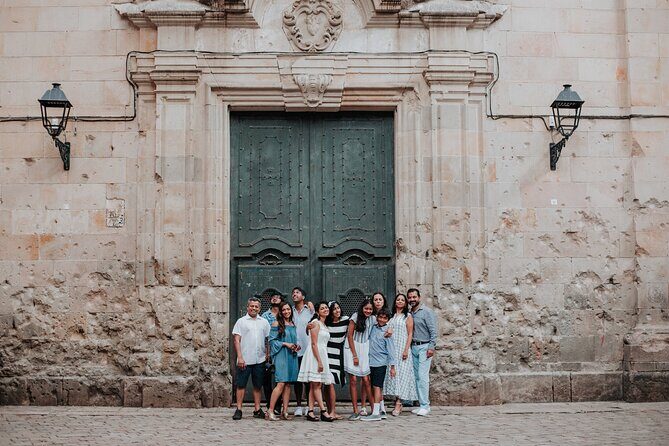 Private Vacation Photography Session with Local Photographer in Barcelona - Key Points