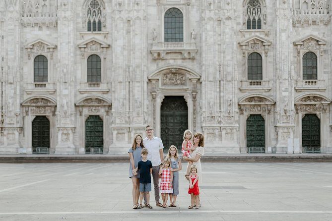 Private Vacation Photography Session with Local Photographer in Milan - Exploring the Private Vacation Photography Session in Milan: A Realistic Look