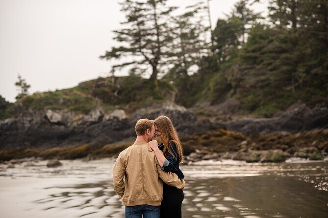 Private Vacation Photography Session with Local Photographer in Tofino - Why This Might Be a Great Choice for You