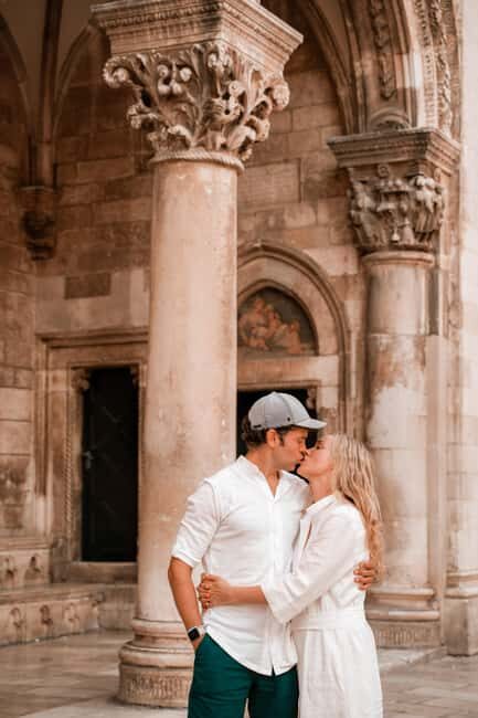 Private Vacation Photoshoot with Photographer in San Marino - Who Should Consider This?