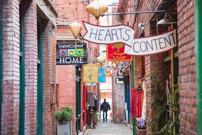 Private | Victoria City Highlights Walking Tour | 2-Hour - FAQ