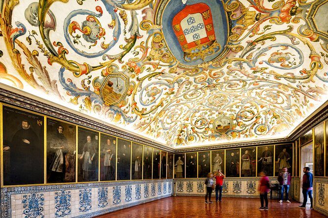 PRIVATE VIP Joanina Library & University of Coimbra incl. tickets - Key Points